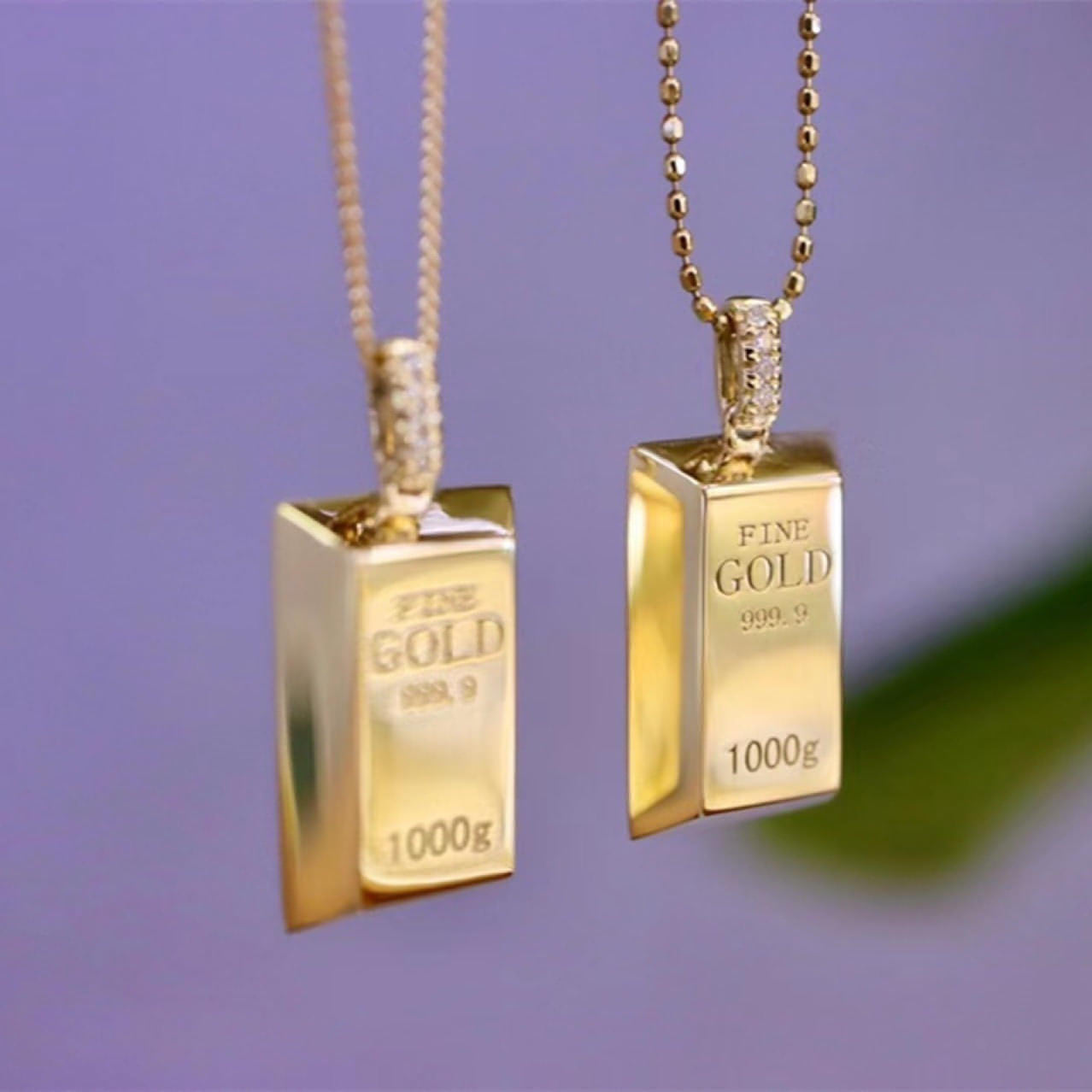 LuxeJewels™ – AurumBar Diamond Pendant Necklace