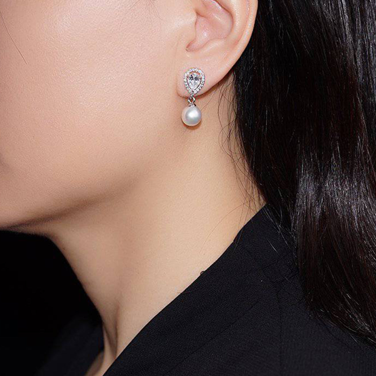 Elegant Freshwater Pearl Earrings WE00130