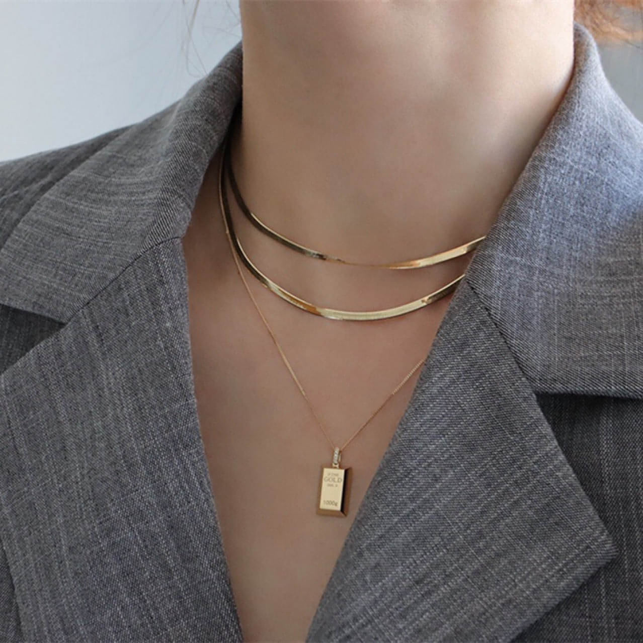 LuxeJewels™ – AurumBar Diamond Pendant Necklace