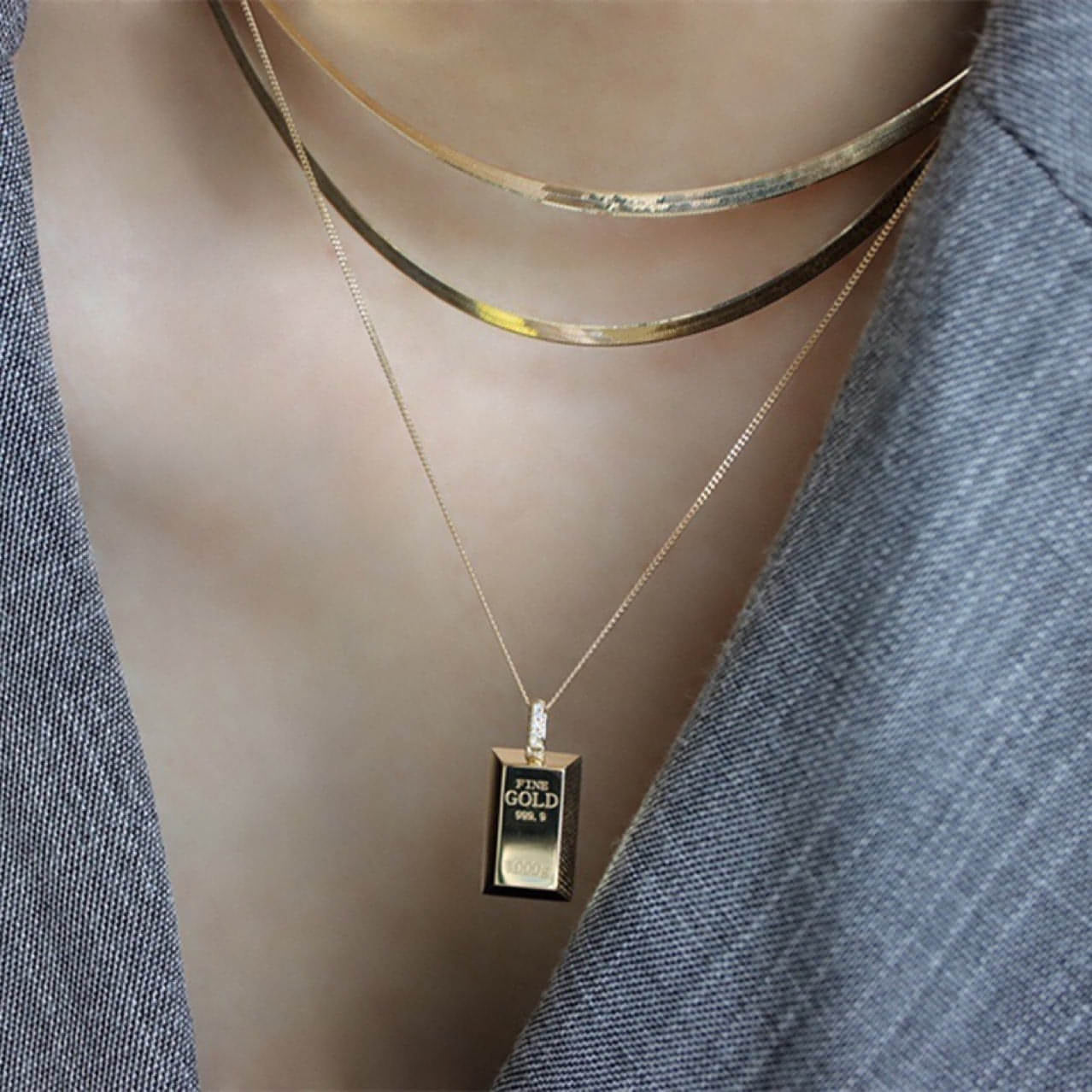 LuxeJewels™ – AurumBar Diamond Pendant Necklace