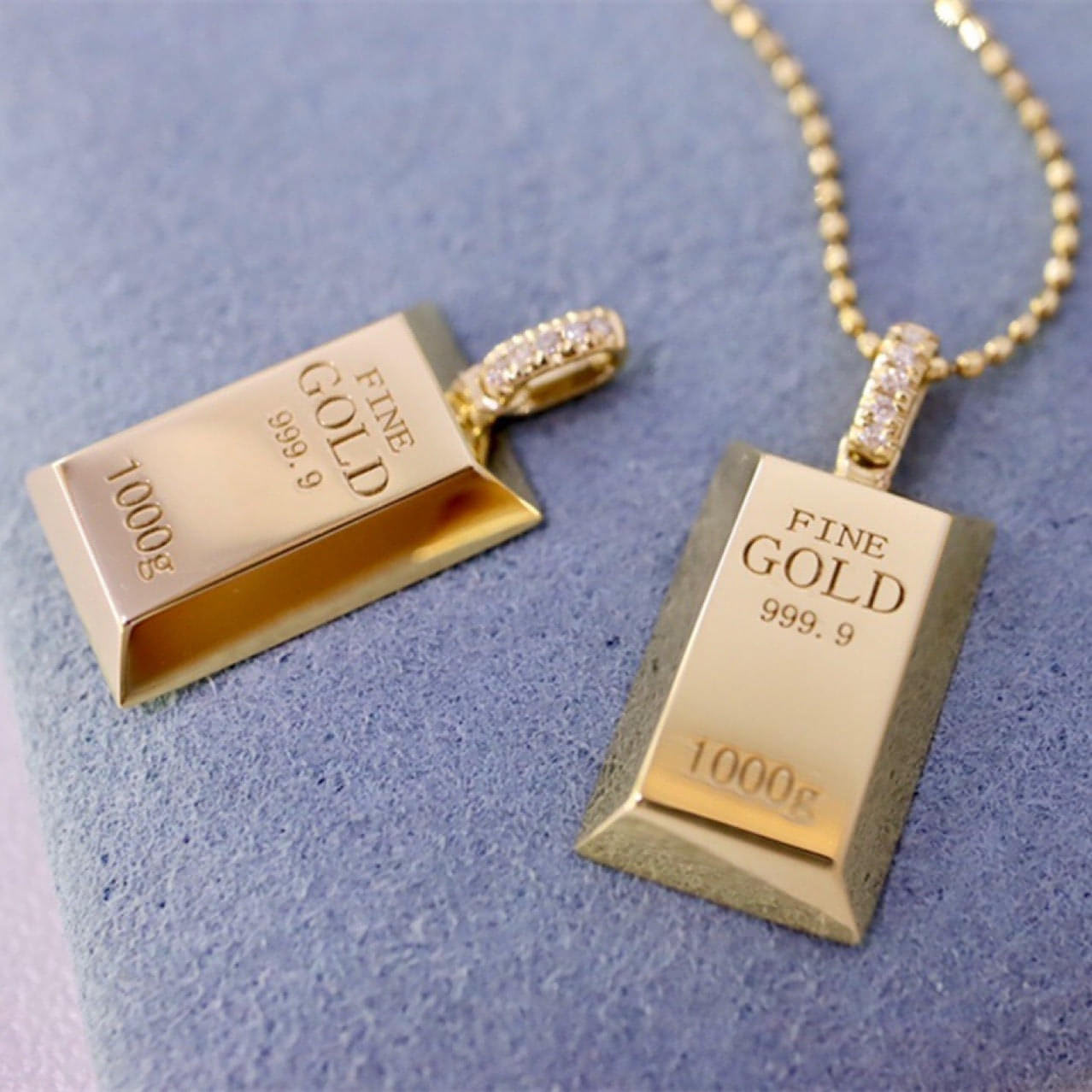 LuxeJewels™ – AurumBar Diamond Pendant Necklace
