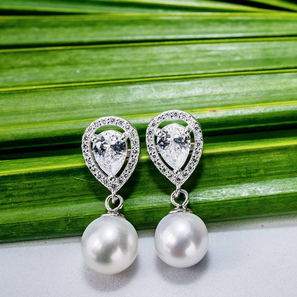 Elegant Freshwater Pearl Earrings WE00130